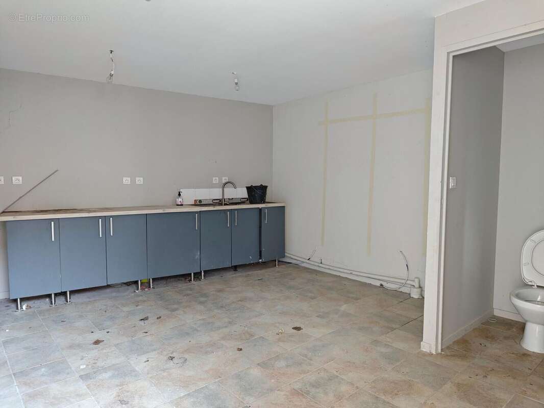 Photo 6 - Commerce à VALENCIENNES