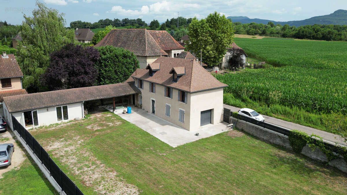 Maison à LES AVENIERES