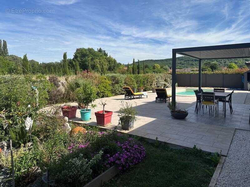 Maison à vendre 5 pièces Maison de 123 m2 habitables sur 800m2 de terrain et piscine - photo 17