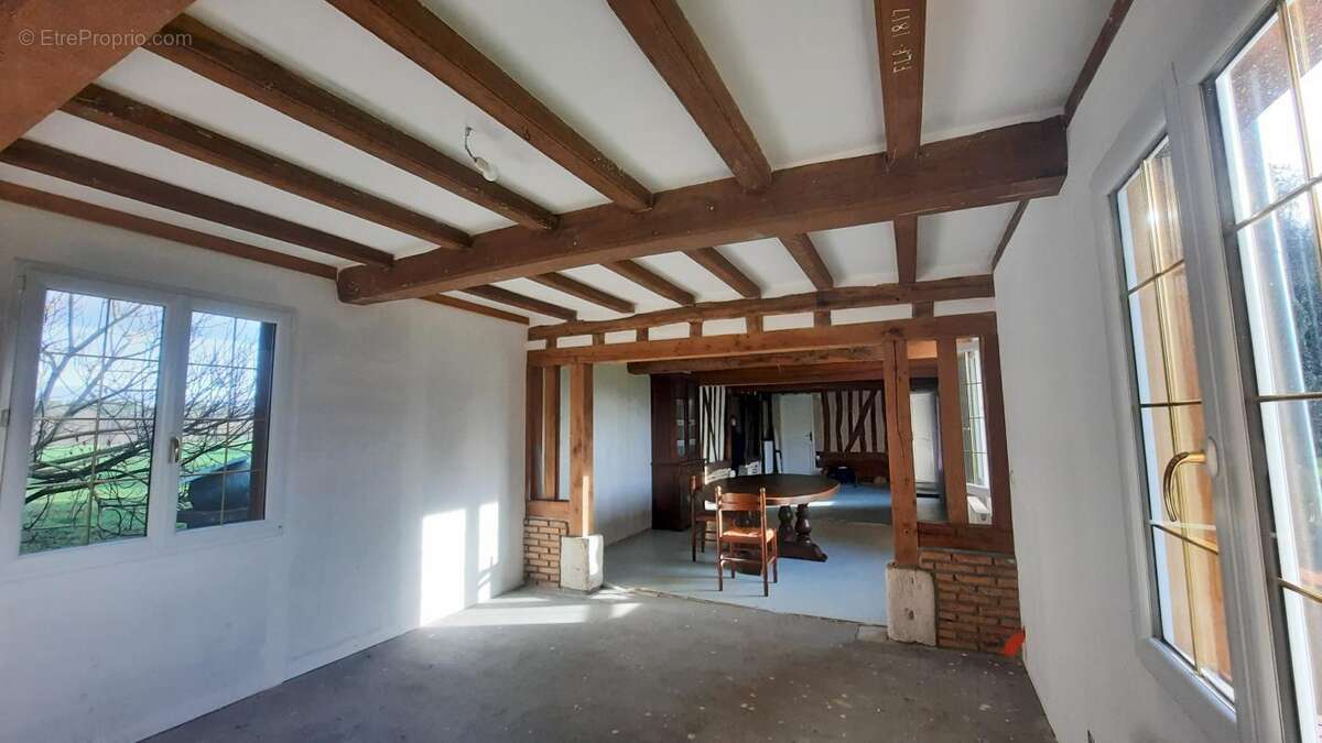 Maison à LA HAYE-DE-ROUTOT