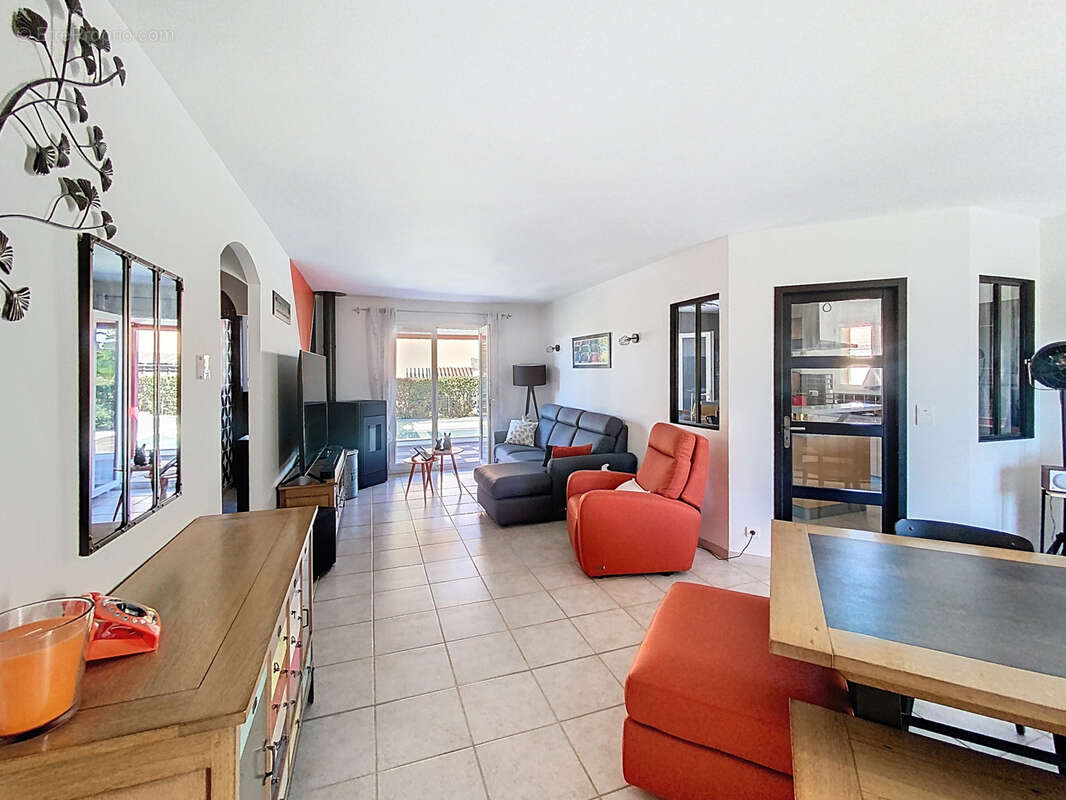 Maison à ORADOUR-SUR-GLANE