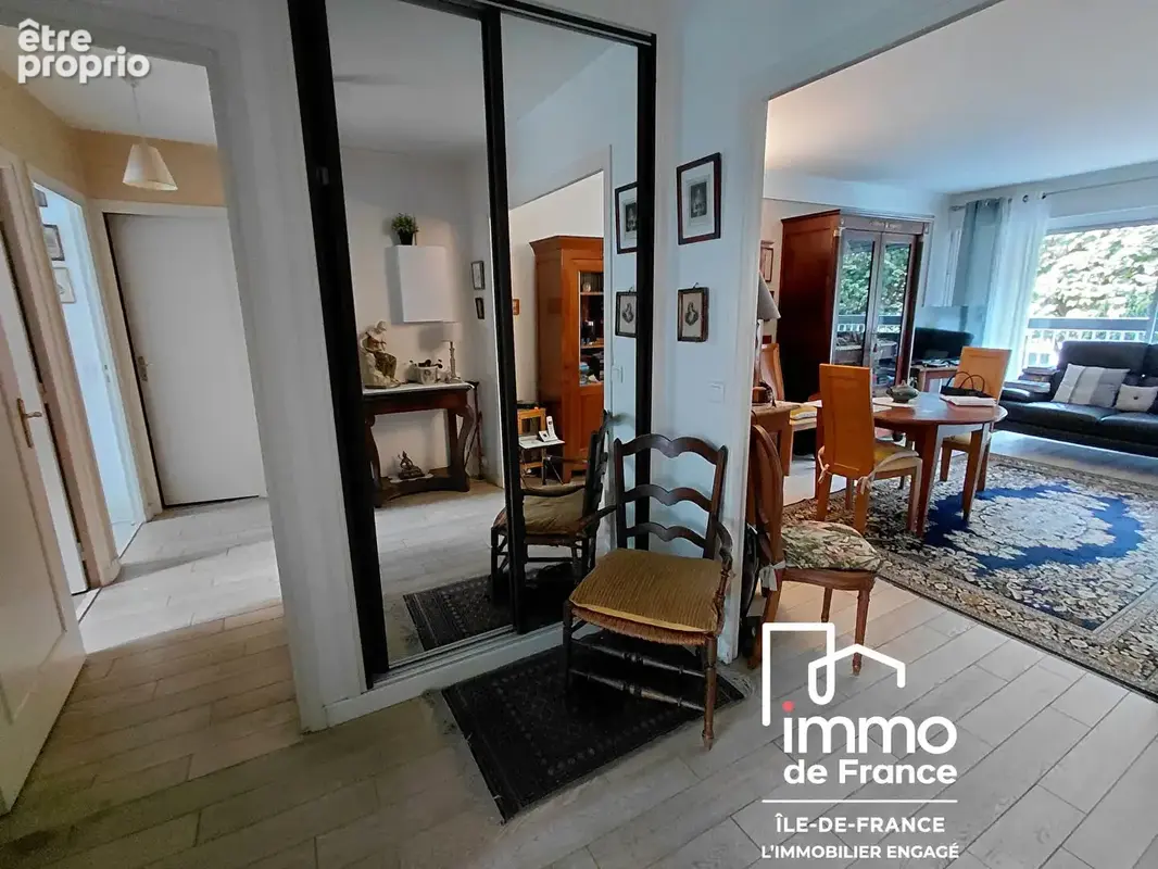 Appartement Rueil Malmaison 4 pièce(s) 82 m2 - photo 2