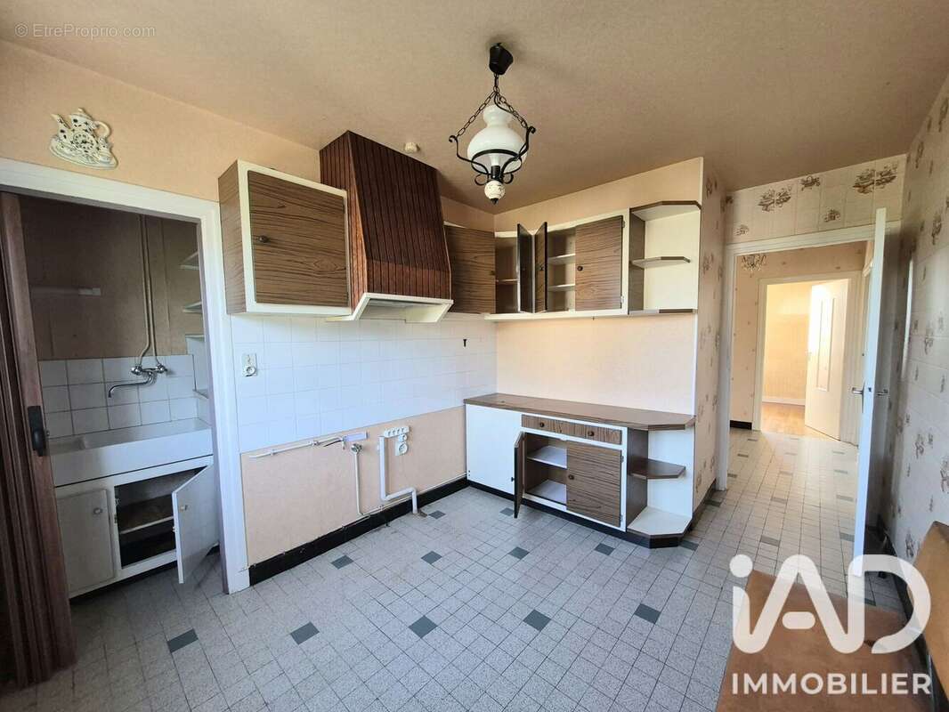 Maison 63 m² à Saint-Martin-D'estreaux  - photo 8