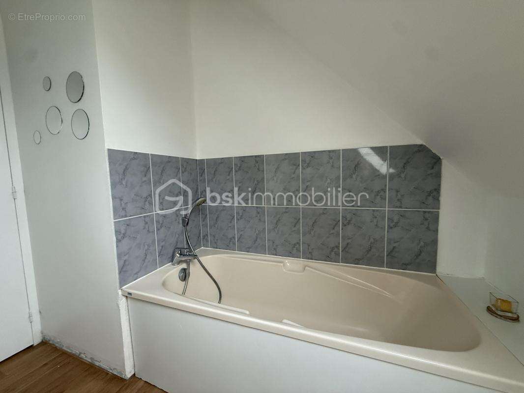 Maison à PONT-L'EVEQUE