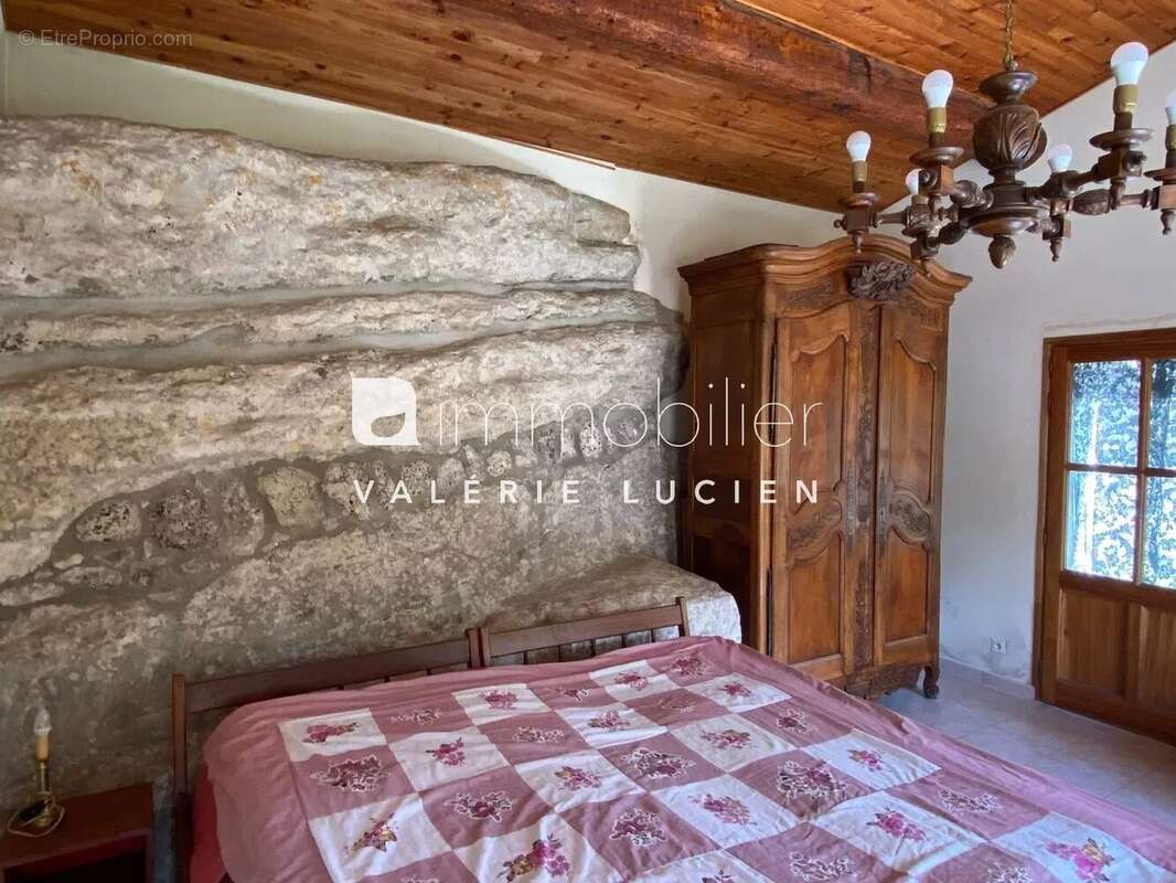 EXCLUSIVITÉ – Propriété à vendre à Saint-Rémy-de-Provence  Ancienne carrière au pied des Alpilles - photo 13