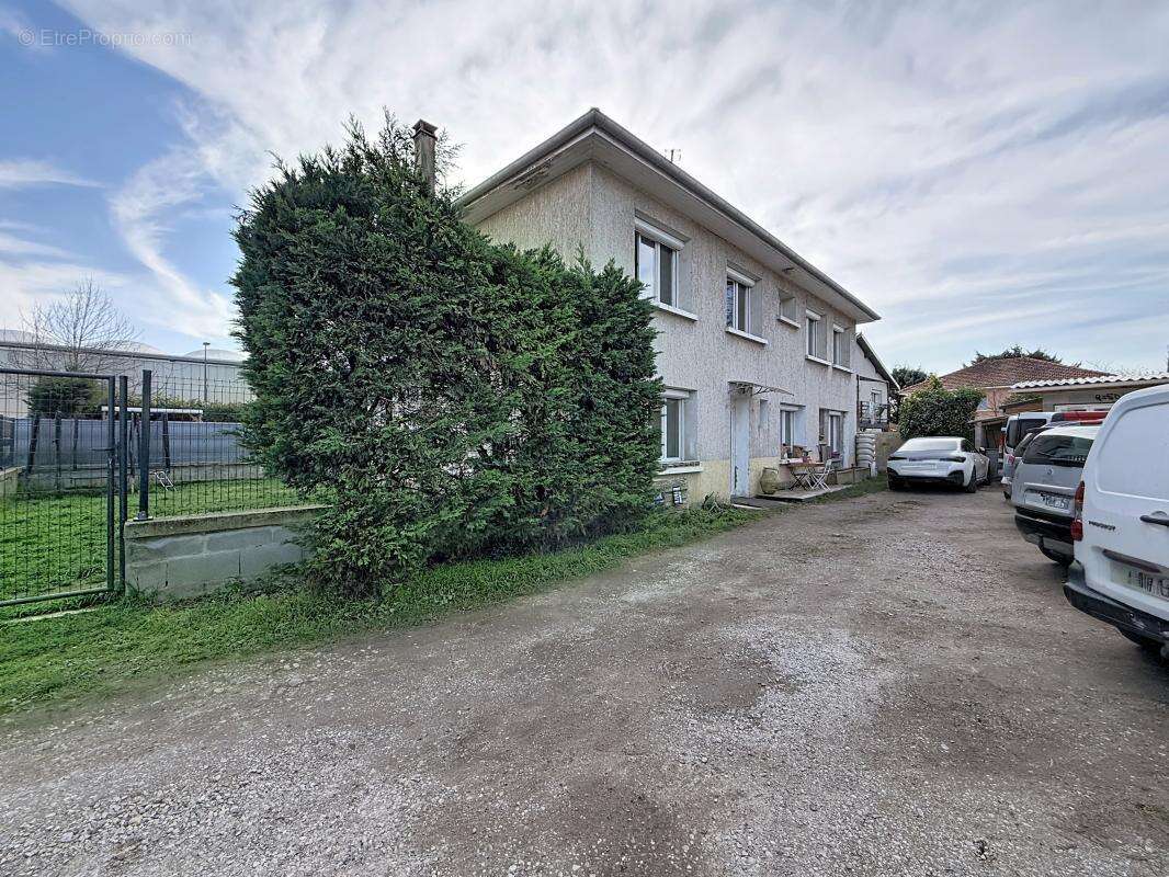 Appartement à GRIGNY