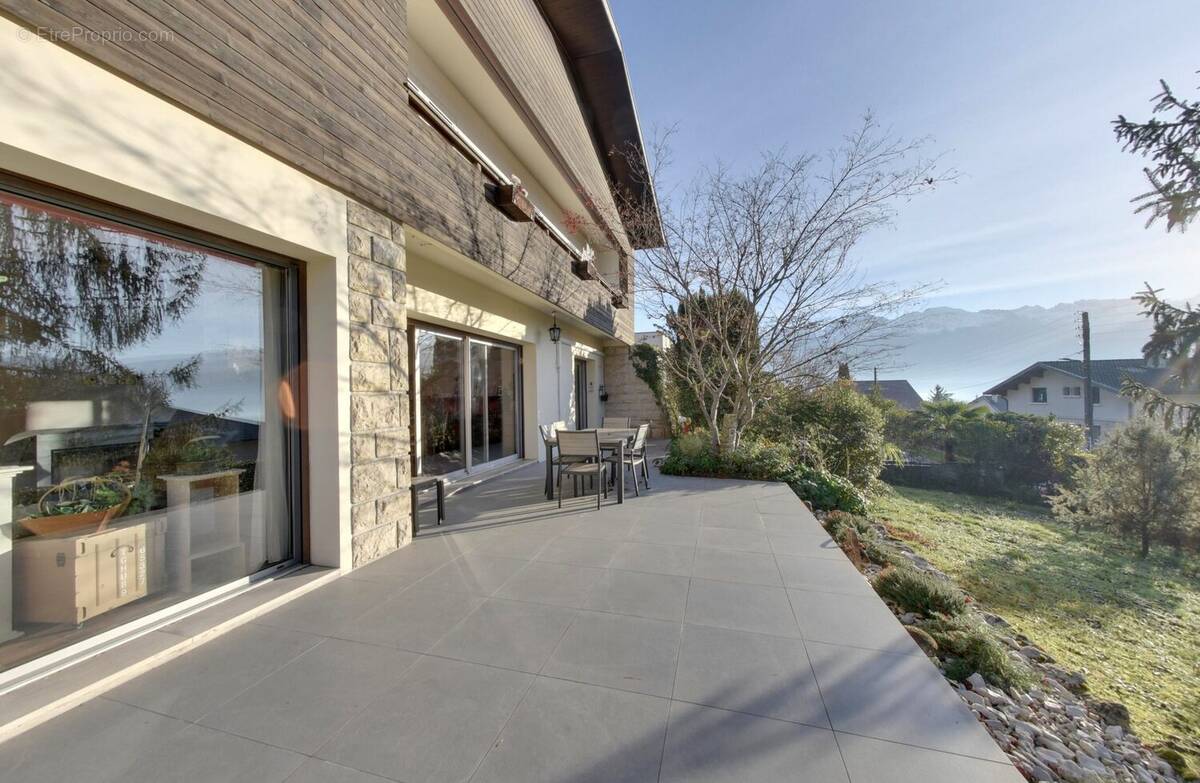 Terrasse - Maison à MEYLAN