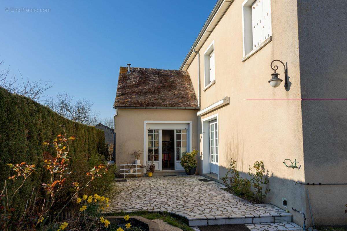 Maison à CONNERRE