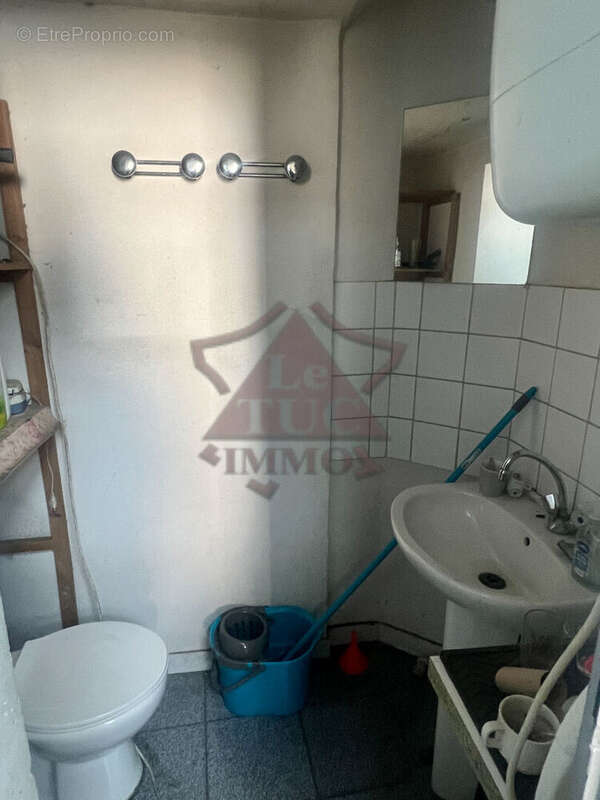 Commerce à SAINT-AMBROIX