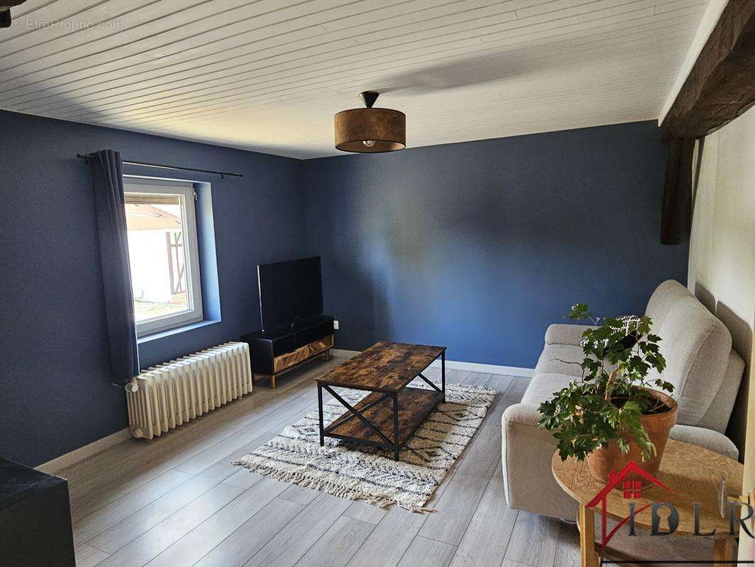 Maison à ROBERT-MAGNY-LANEUVILLE-A-REMY