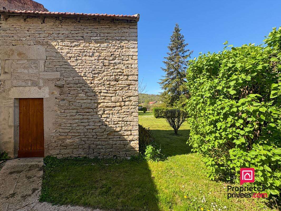 Maison Proche Montbard 3 chambres avec jardin et dépendances - photo 11