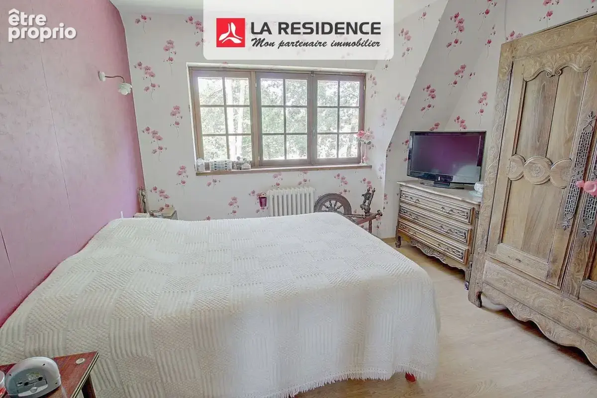 Maison 7 pièces 150 m² à vendre à Le Mesnil-Saint-Denis (78320) - photo 8