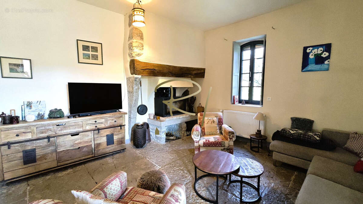 Maison à SAINT-ANDRE-DE-CRUZIERES