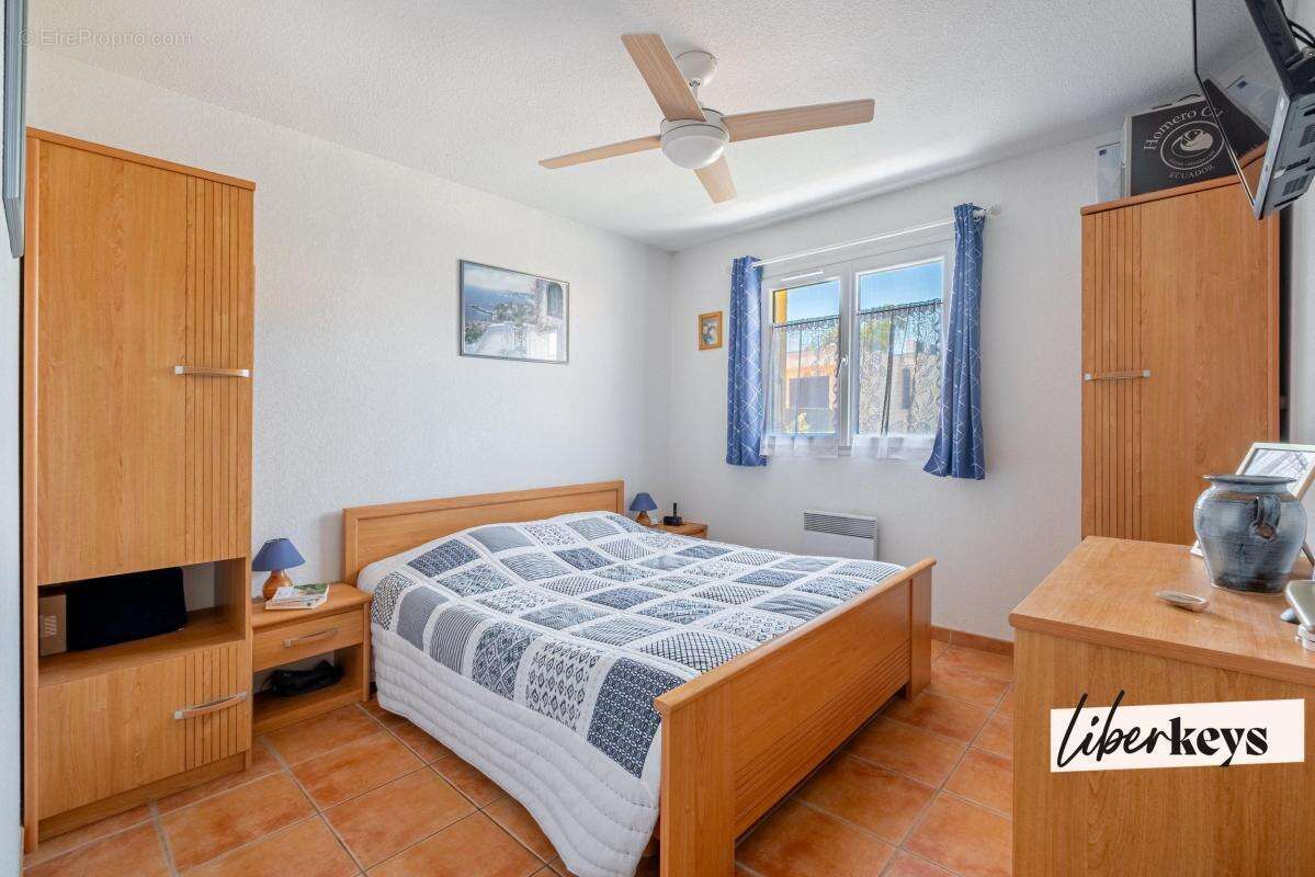 Fréjus – Maison mitoyenne de  102 m² - 3 chambres - Garage - Proche des commerces et de la base Nature - photo 9