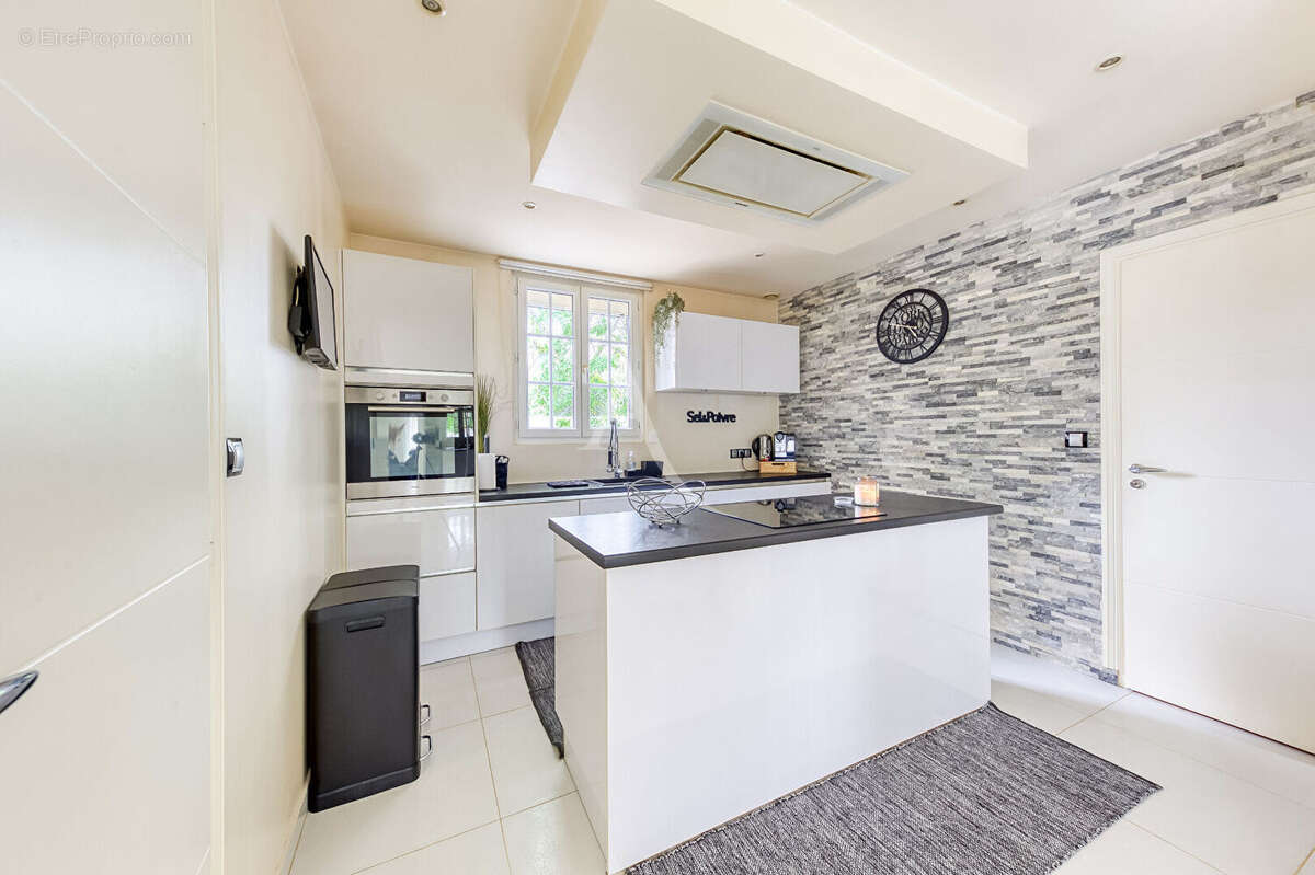 Maison à VAIRES-SUR-MARNE