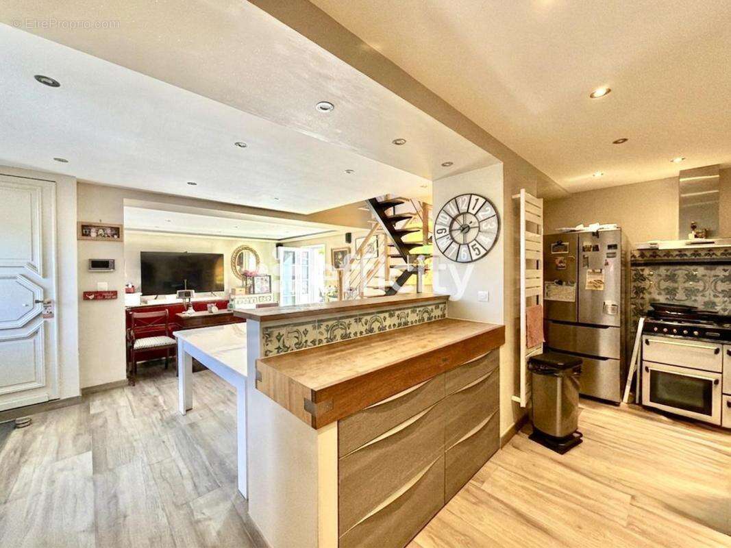 Maison à VILLEMONTOIRE