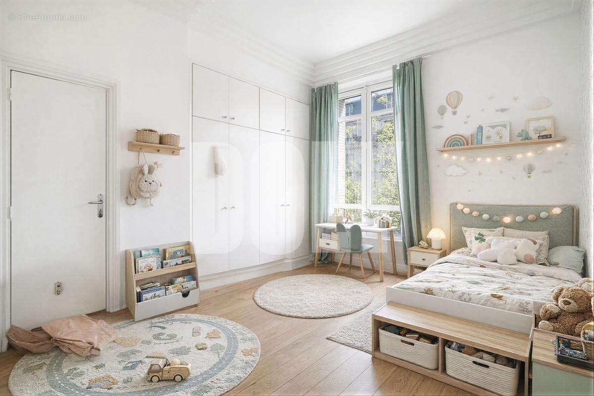 Appartement à PARIS-16E