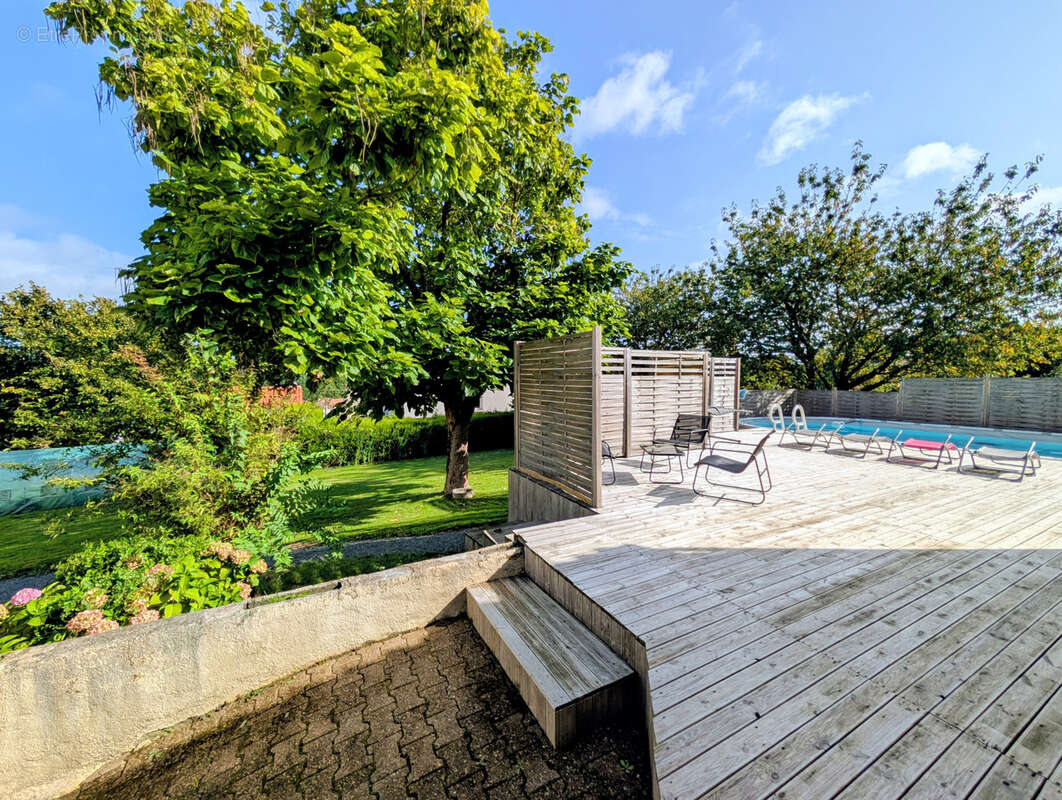 Maison à LES HERBIERS