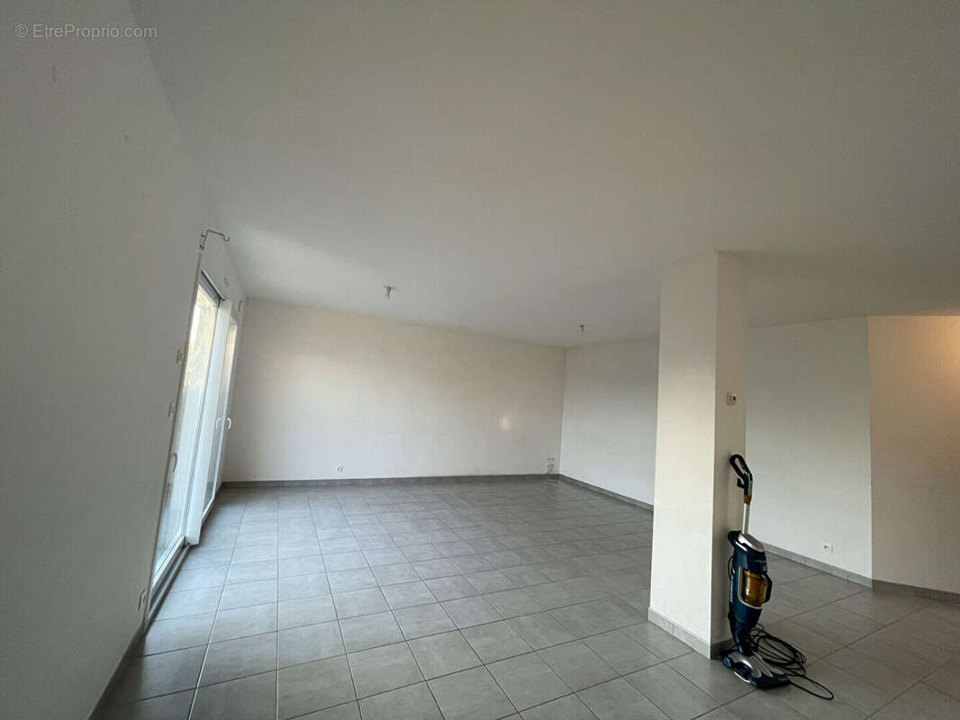 Maison à LE RELECQ-KERHUON