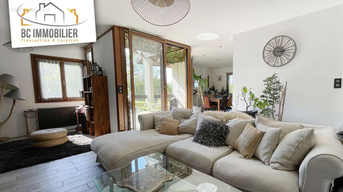 Appartement à PREVESSIN-MOENS