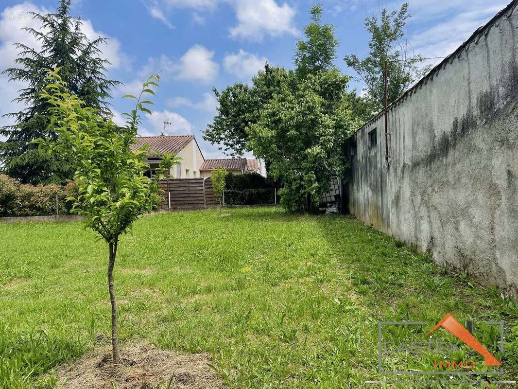 Ensemble immobilier 334 m² + terrains constructibles  Idéal investisseur ou famille nombreuse - photo 16
