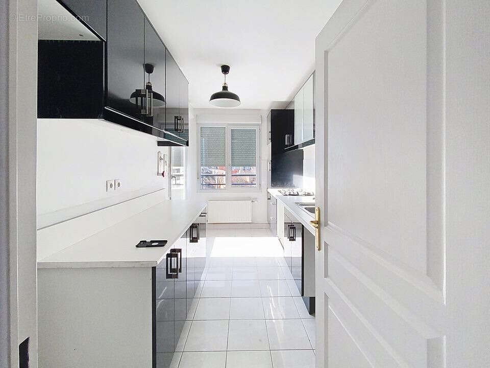 Appartement à LYON-8E