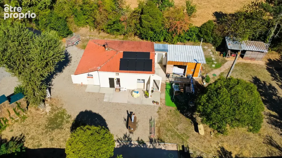 Maison T3 de 81m2, de plain-pied, rénovée avec terrain de 8200m2 - photo 4