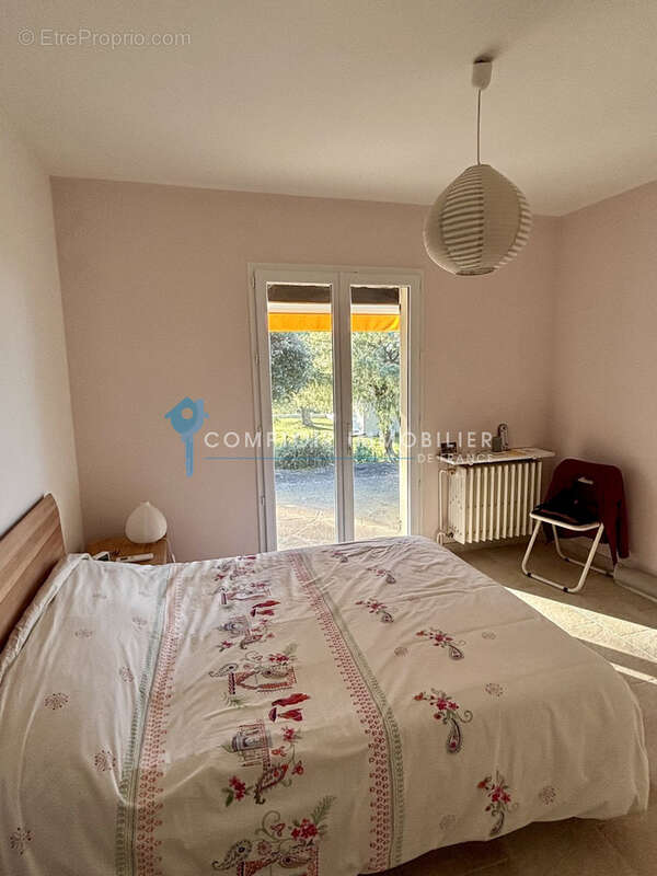 Village en peripherie d'uzes : villa 4 chambres avec piscine et grand terrain - photo 13