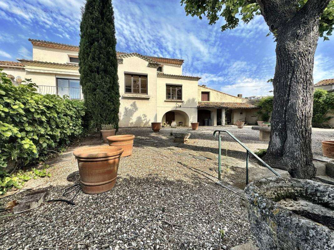 Maison à CABREROLLES