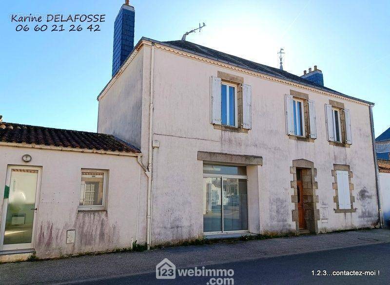 Maison à NIEUL-LE-DOLENT