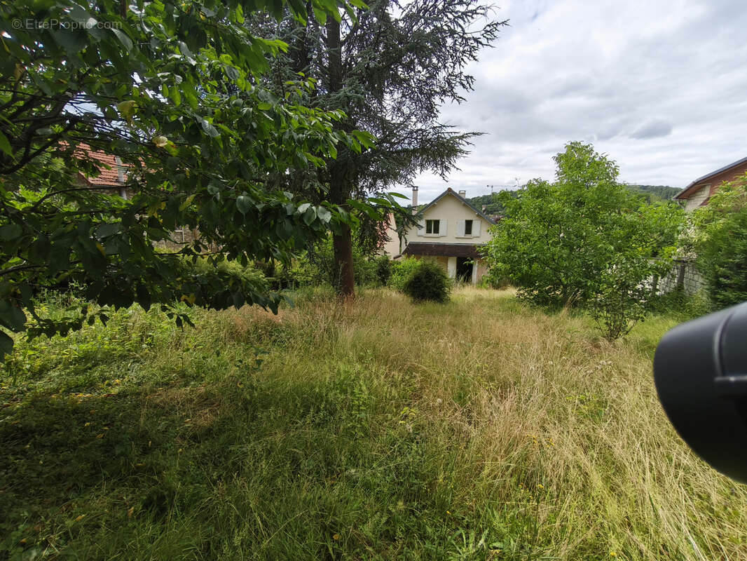 Terrain à MONTLIGNON