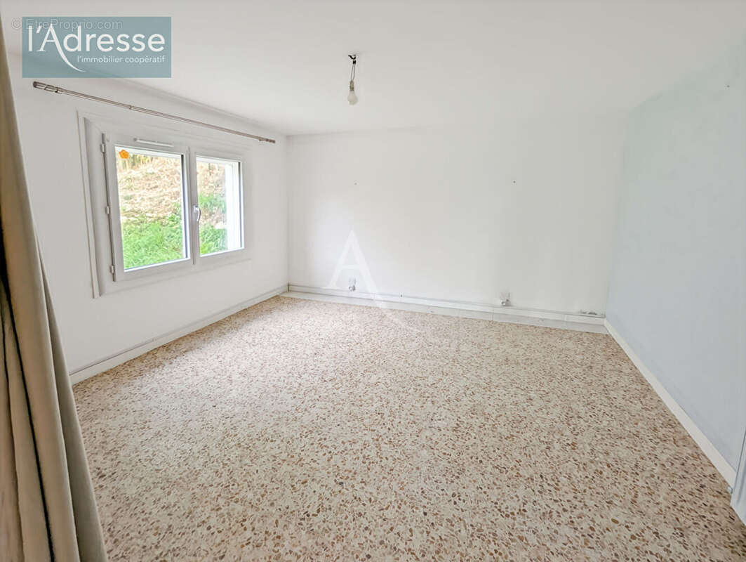 Maison avec 2 appartements indépendants et garage - Puy-l'Évêque, proche commodités - photo 12
