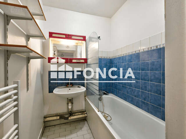 Appartement à FONTENAY-LE-FLEURY