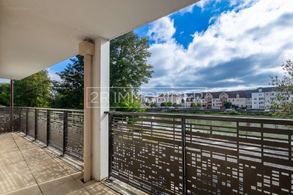 Appartement à POMPONNE