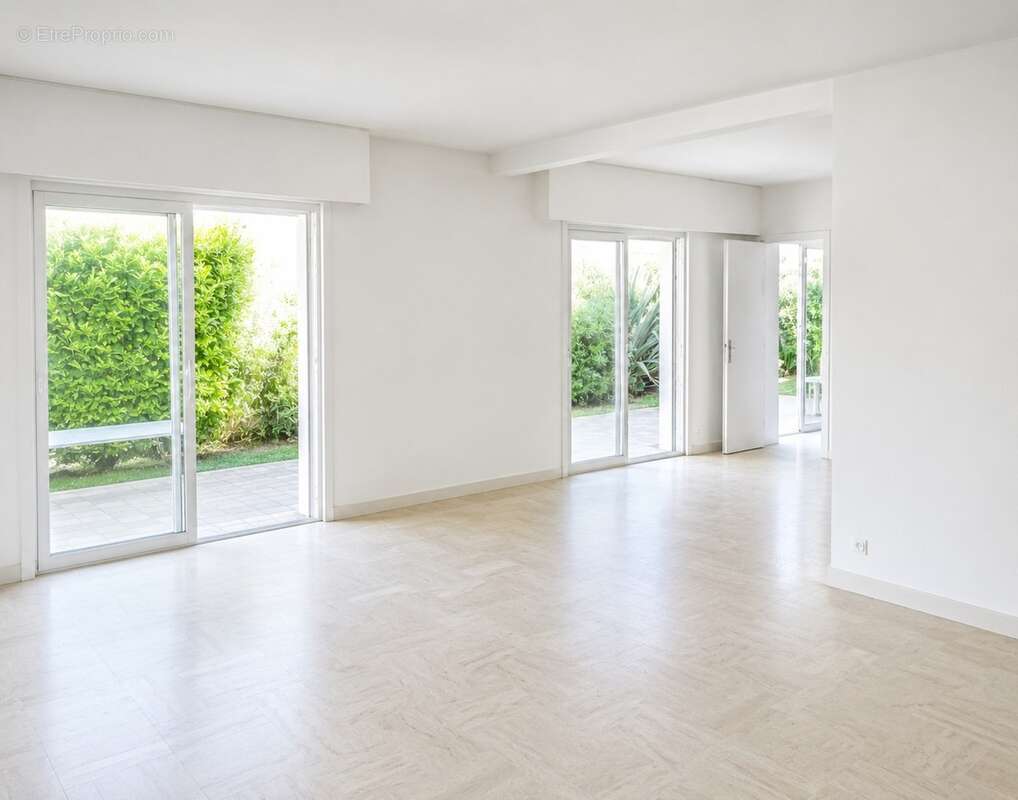 Maison à vendre 9 pièces VANNES (56)-Garage-jardin - photo 9