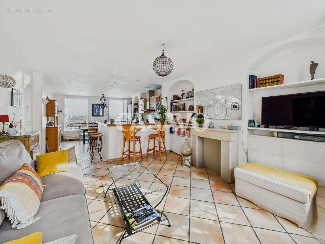 Appartement à PARIS-18E