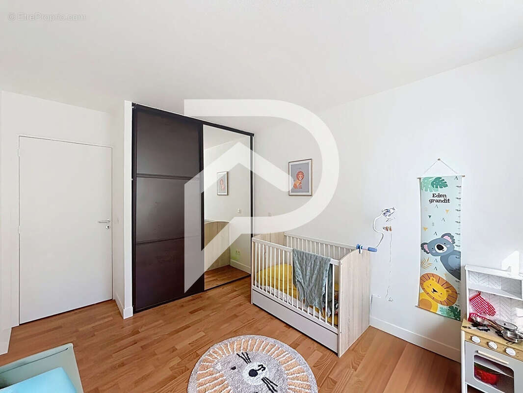 Appartement à MEZIERES-EN-DROUAIS