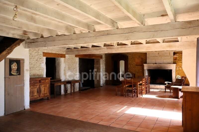 Maison à SAINT-PALAIS-DE-NEGRIGNAC