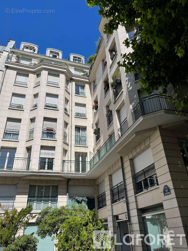 Appartement à PARIS-10E