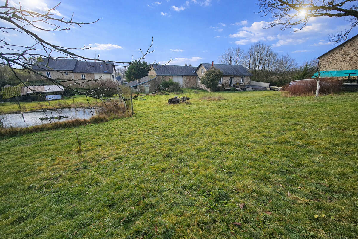 Appartement à DOMPS