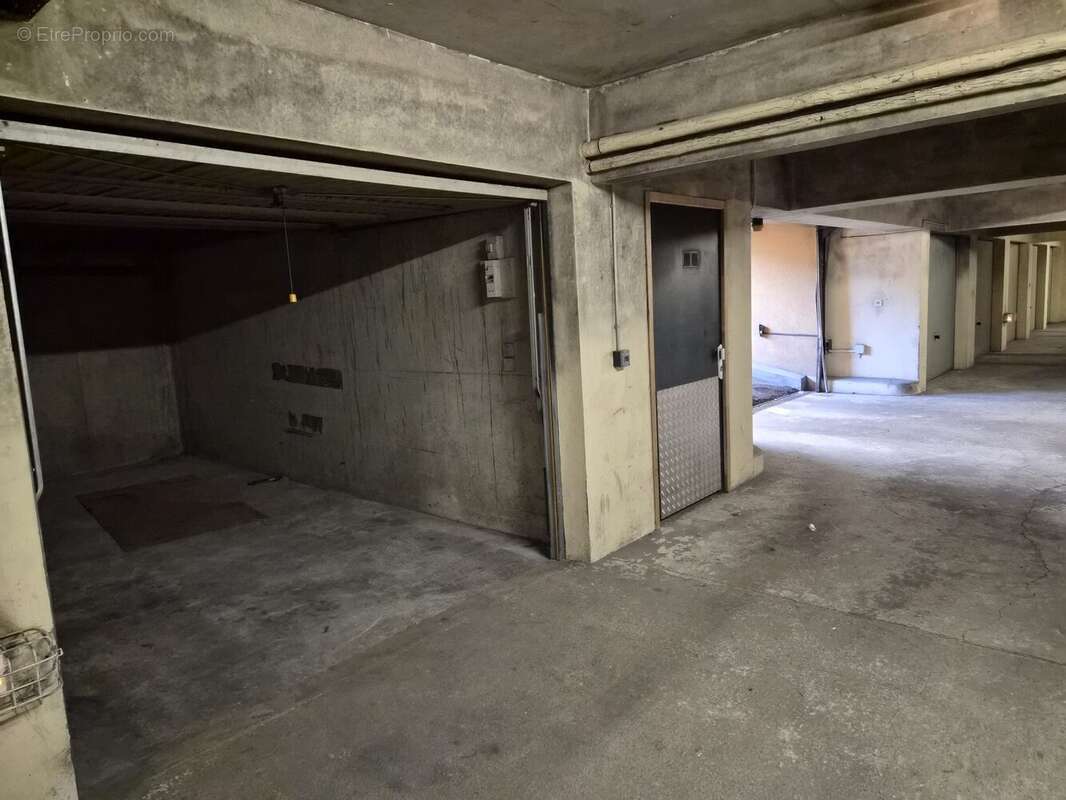 Parking 14 m² à Chambery  - photo 5