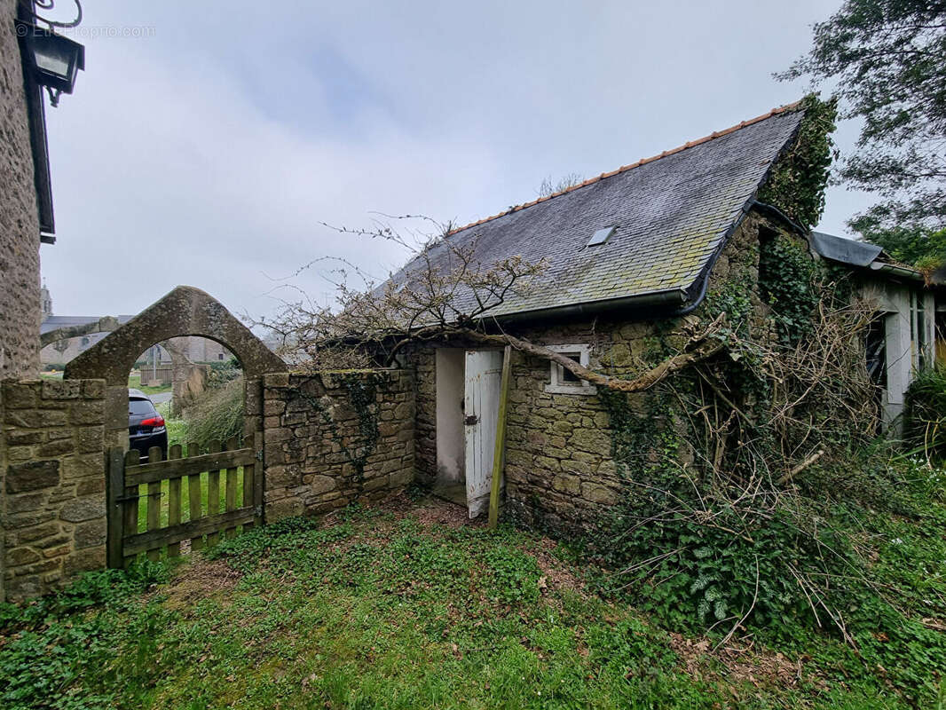 PLOUEC DU TRIEUX, propriété en pierres, secteur calme - photo 3