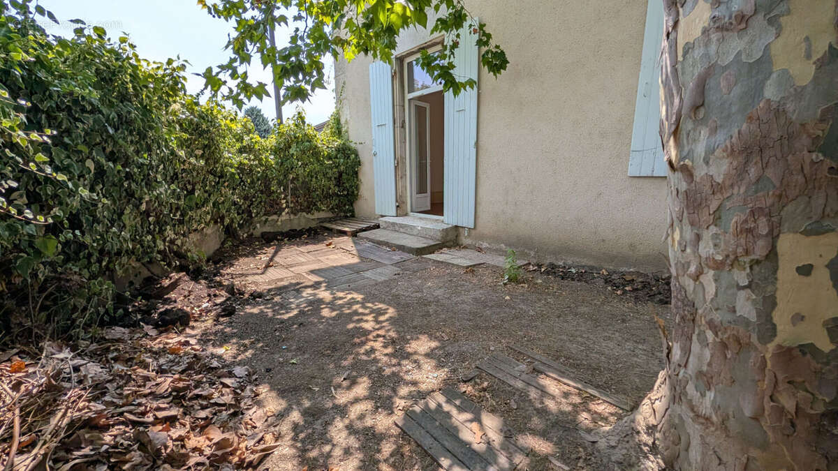 Nouveauté - REZ DE JARDIN - 106 m2 / Guilherand Granges - photo 3