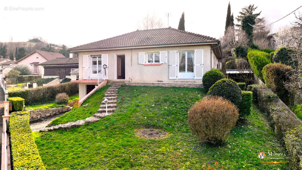 Maison à SAINT-PIERRE-DE-CHANDIEU