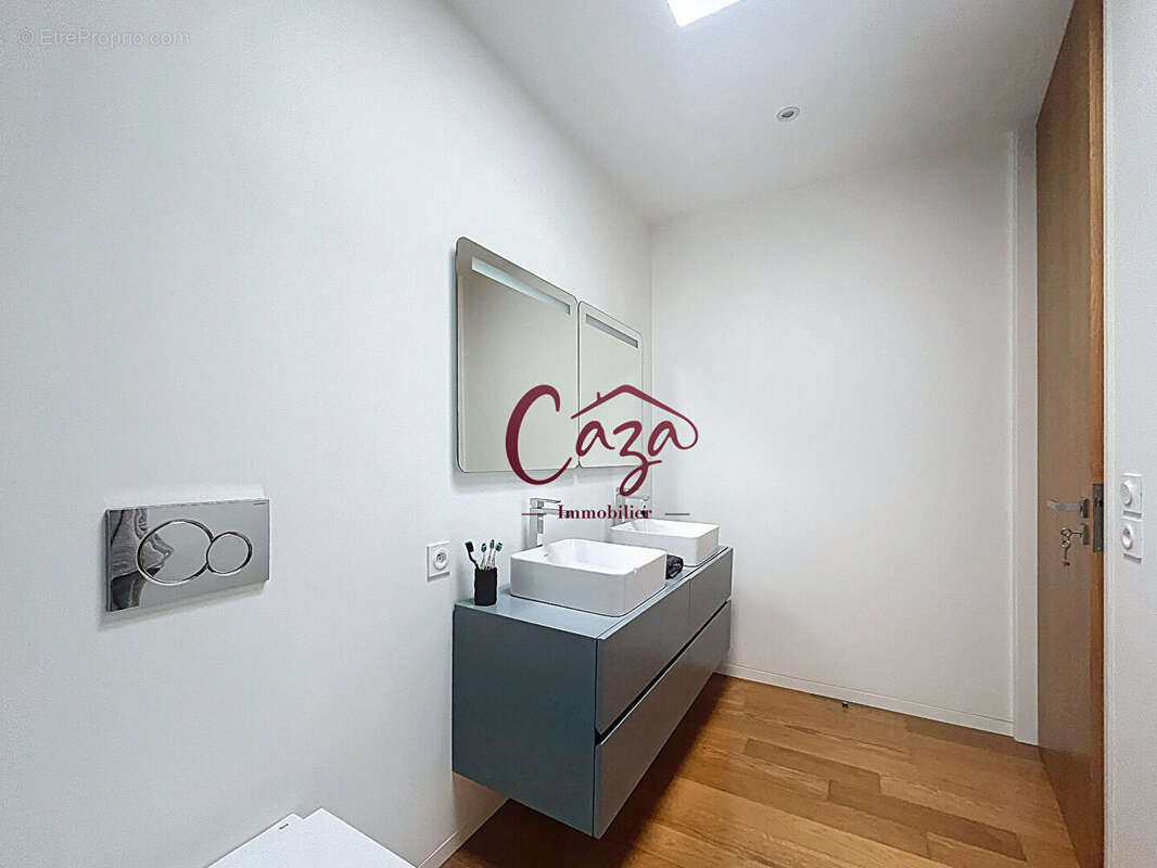 Maison à CAMBLANES-ET-MEYNAC