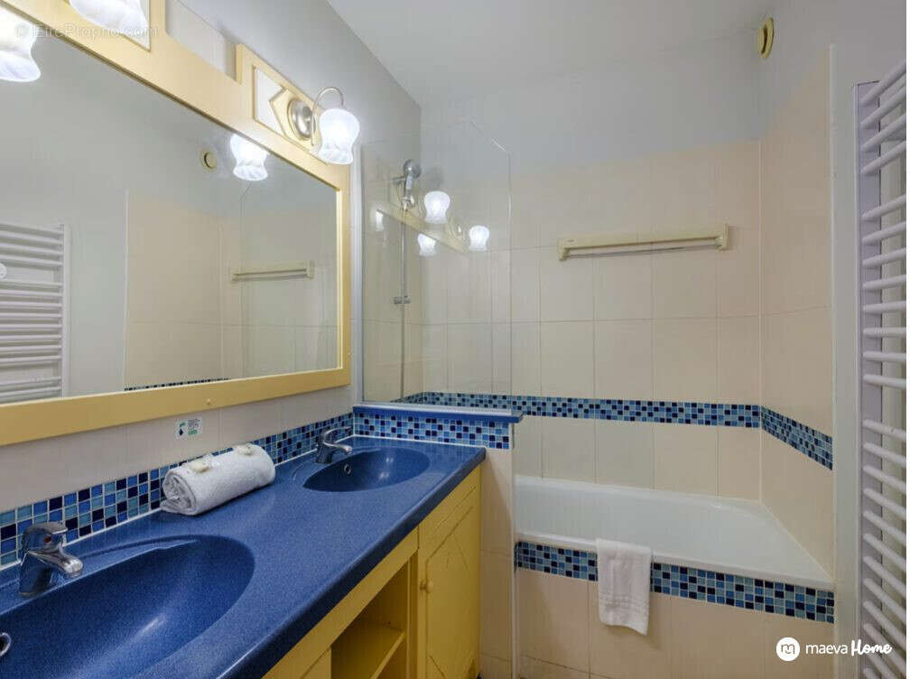 Appartement à SAINT-LAURENT-DU-VAR