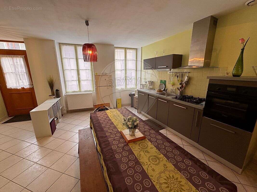 Maison à LA CHARITE-SUR-LOIRE