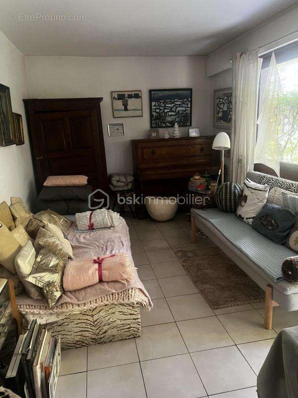 Appartement à CHILLY-MAZARIN