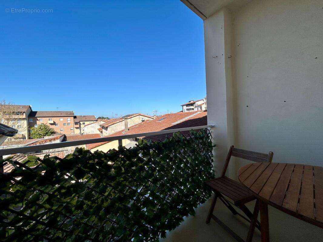 Appartement à BOURG-DE-PEAGE