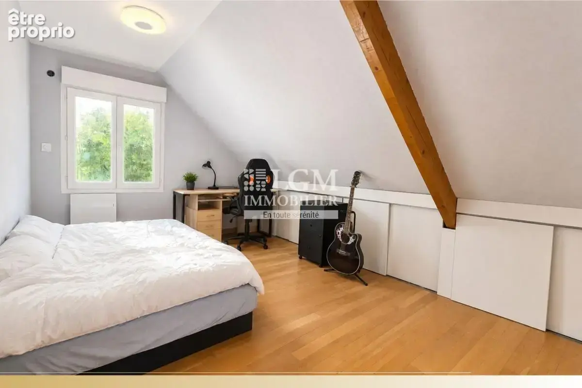 Maison familiale rénovée de 120 m² avec garage, quartier mairie de Marck - photo 7